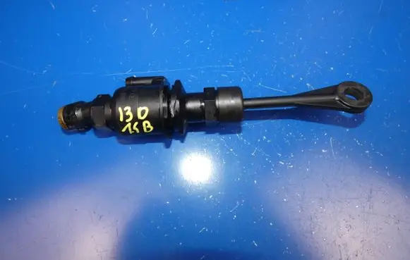 Hyundai i30 Clutch slave cylinder 