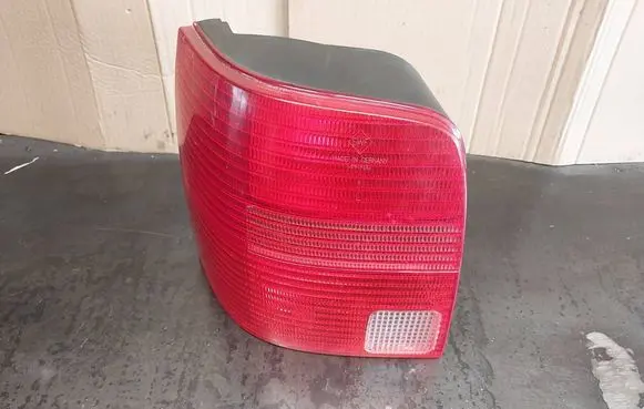 Volkswagen PASSAT B5 Rear/tail lights 3B9945111F