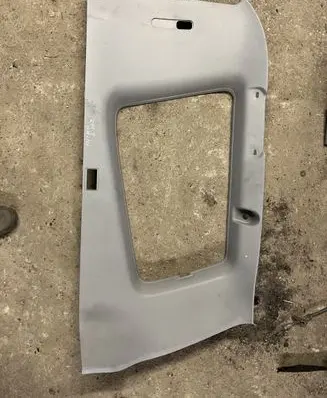 Mitsubishi Pajero (C) pillar trim MR391212