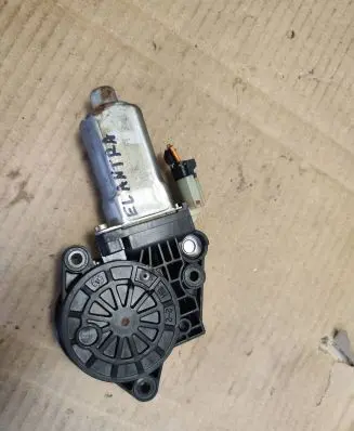 Hyundai Elantra Rear door window regulator motor RH22