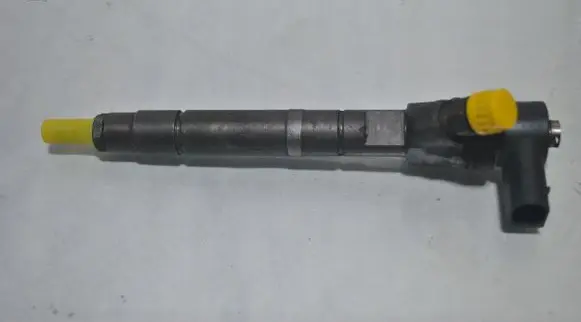 Mercedes-Benz ML W163 Fuel injector 0445110104