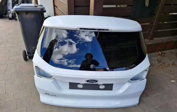 Ford Focus Tailgate/trunk/boot lid