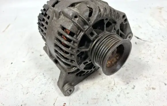 Volkswagen PASSAT B5 Generator/alternator 