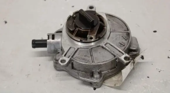 Audi A6 S6 C6 4F Vacuum pump 06E145100C