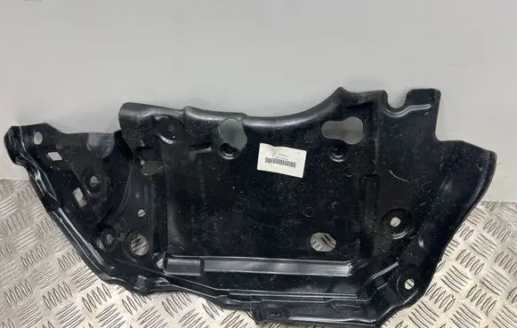 BMW M5 F90 Sound insulation of firewall 7375758