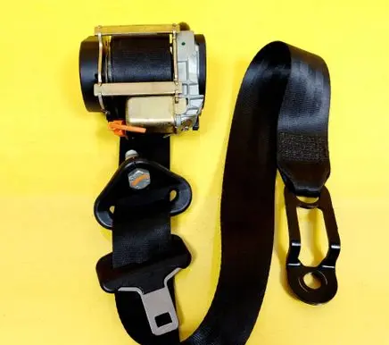 Peugeot 206 Front seatbelt B507743