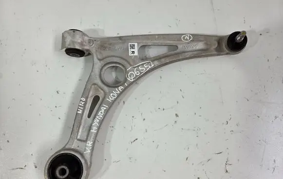 Hyundai Kona I Front control arm A6082MF
