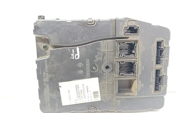 Renault Megane II Comfort/convenience module 8200309689