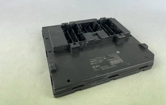 Seat Ateca Central body control module 5Q0937084DQ