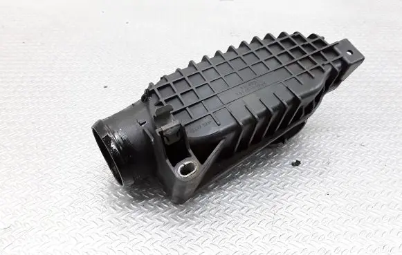 Jaguar XF X250 Air intake duct part 4R8Q6K770AD