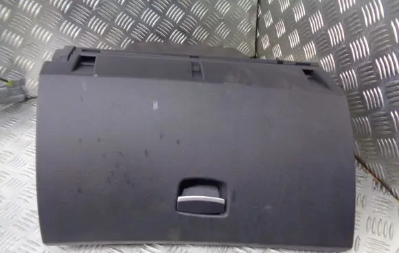 Renault Laguna III Glove box