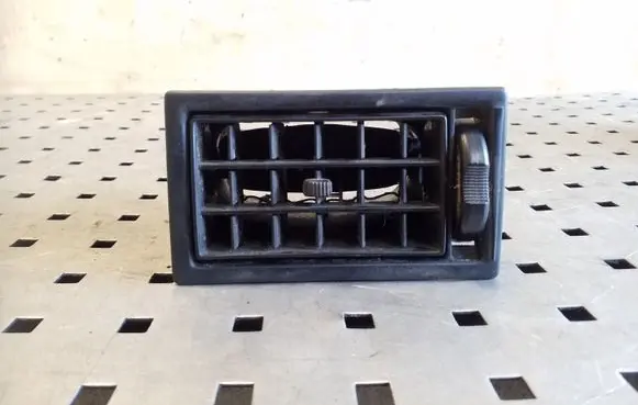 Volkswagen Transporter - Caravelle T4 Dashboard side air vent grill/cover trim 701819701 701819704