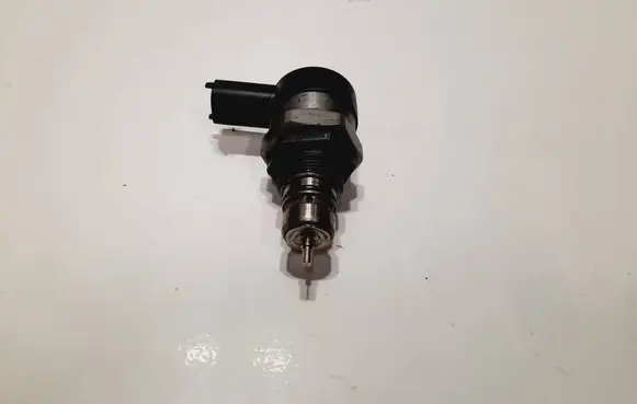 Renault Scenic III - Grand scenic III Fuel pressure regulator 