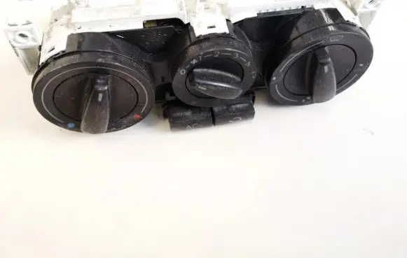 Volkswagen Golf IV Climate control unit 1J0820045F