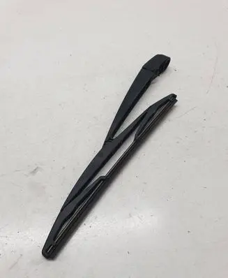 Rear wiper blade arm