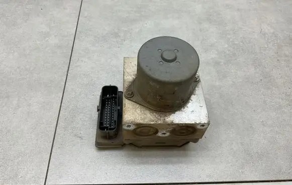 Volkswagen PASSAT B7 ABS Pump 3AA614109BK