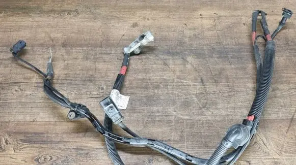 Mini Cooper Countryman R60 Positive wiring loom 9808492 581911