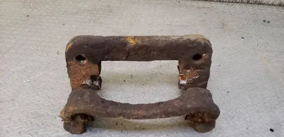 Opel Insignia A Brake caliper pad carrier rear 