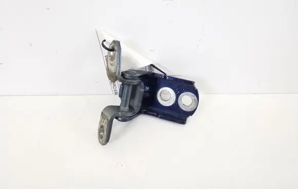 Mercedes-Benz X-class W470 Front door lower hinge A4707200100
