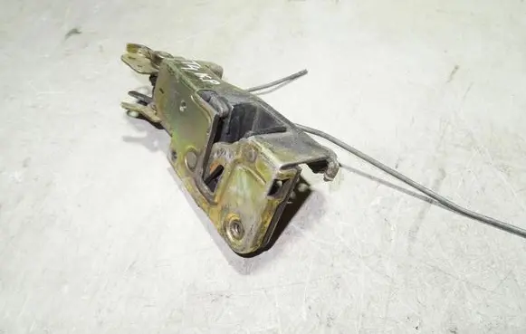 Volkswagen Multivan T4 Front door lock 701837015C