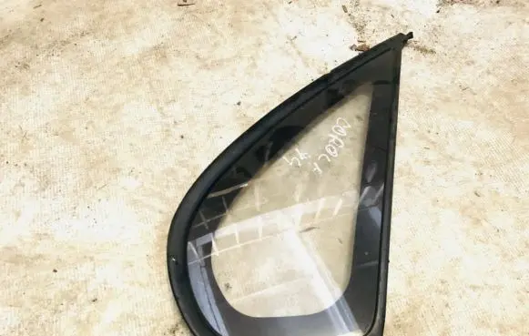 Toyota Corolla E100 Rear vent window glass 