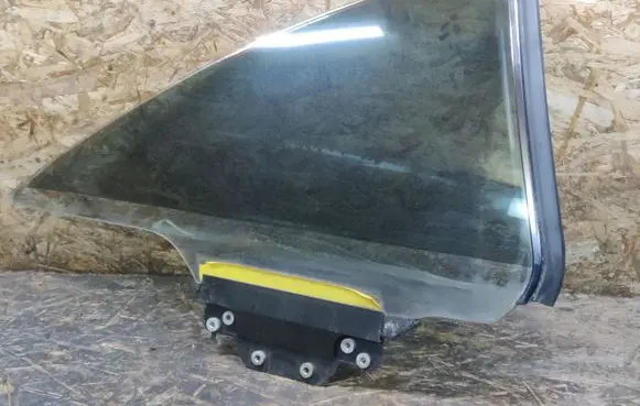 Mercedes-Benz CL C215 Rear side window