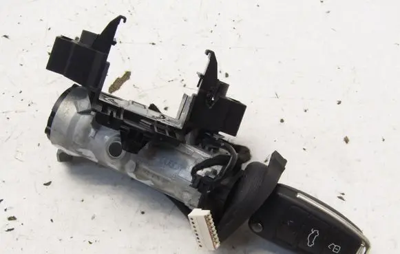 Audi A3 S3 8V Ignition lock 5Q0905865
