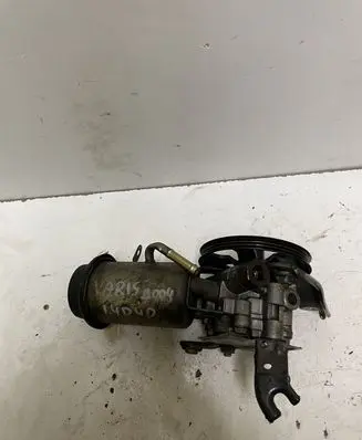 Toyota Yaris Power steering pump