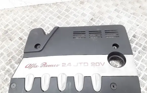 Alfa Romeo 166 Engine cover (trim)