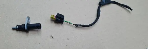 Audi A6 S6 C8 4K Coolant temperature sensor 079919523B
