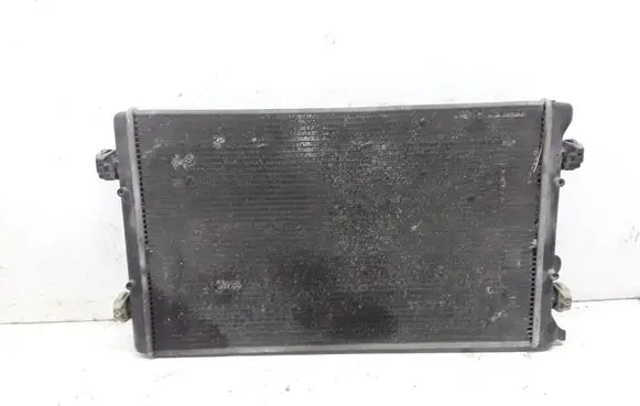 Skoda Octavia Mk1 (1U) Coolant radiator 1J0121253AD