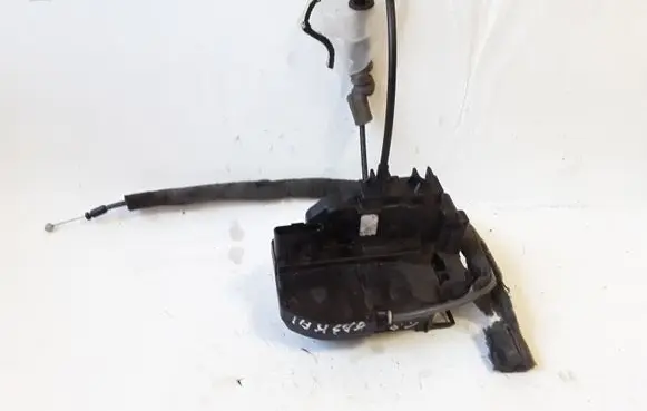 Nissan Navara D40 Rear door lock 28407A