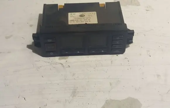 Audi A4 S4 B5 8D Climate control unit 8L0820043B