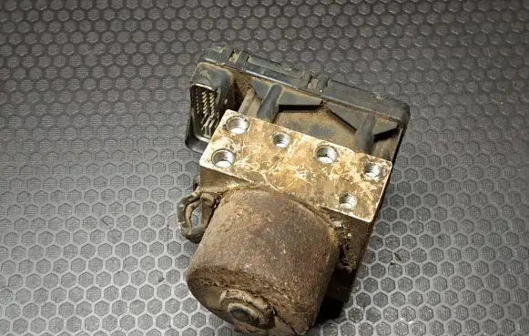 Chrysler Voyager ABS Pump P04721427AE