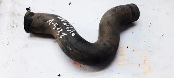 Audi A6 S6 C4 4A Engine coolant pipe/hose