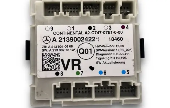 Mercedes-Benz E AMG W213 Central body control module S3343 A2139002422