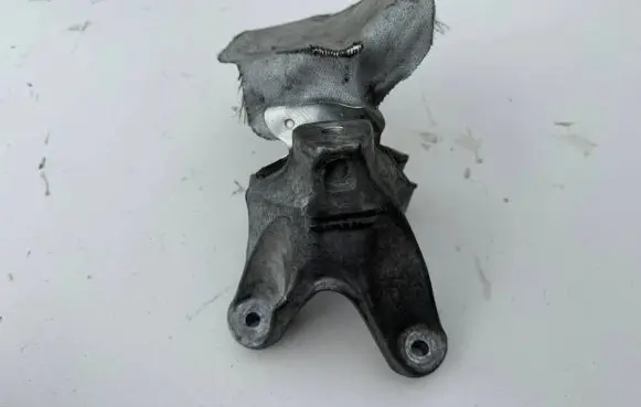 Audi A6 S6 C7 4G Engine mounting bracket 4G0199307AC 1872C AL0190013