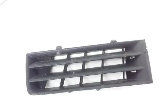 Renault Megane II Front bumper upper radiator grill 8200114156 G8200114156