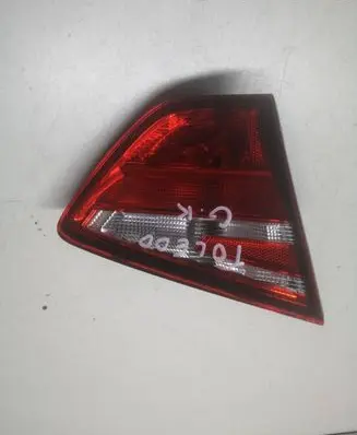 Tailgate rear/tail lights