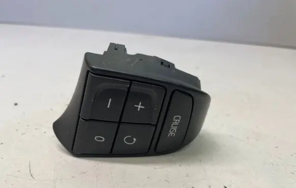 Volvo S40 Steering wheel buttons/switches 8637471
