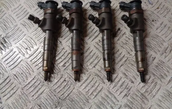 Peugeot 2008 I Fuel injectors set 0445110235