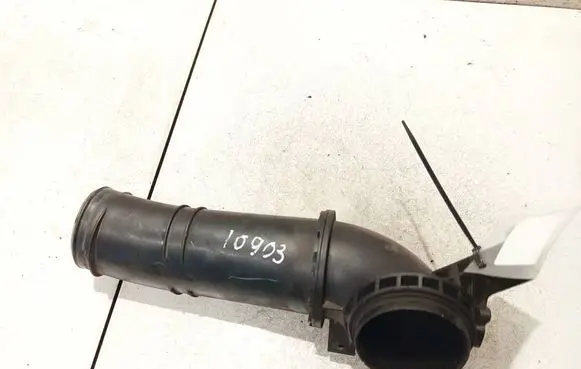 Air intake hose/pipe