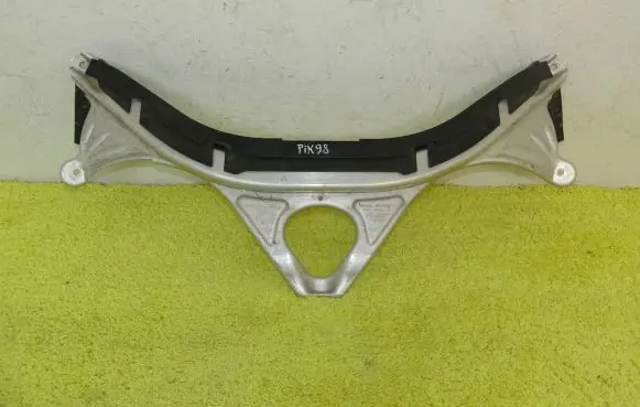 Audi A6 C7 Front strut bar 4g0805645