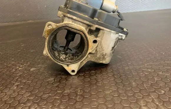 Volkswagen PASSAT B6 Throttle valve 49400436