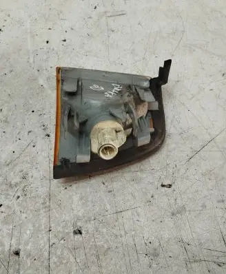 Audi 80 90 S2 B4 Front indicator light 185143B