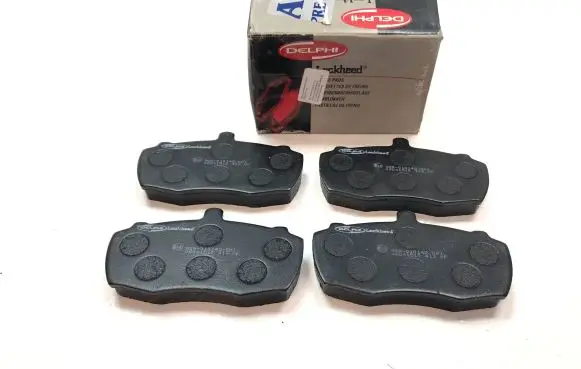 Land Rover Range Rover Classic Brake pads (front) LP413 DDB69 AN-4170K