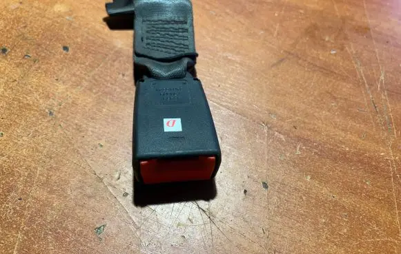 Fiat 500 Rear seatbelt buckle C383 34045524 150609