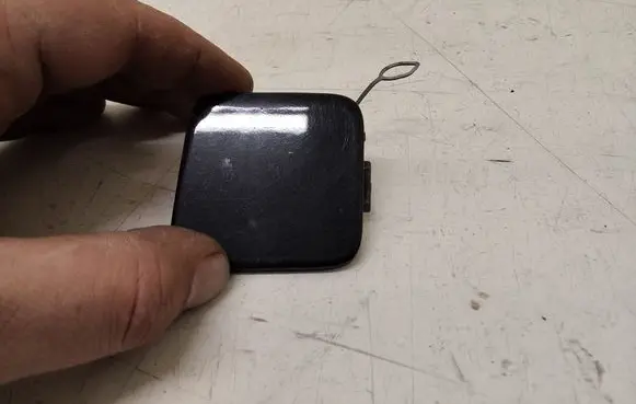 Mercedes-Benz S W221 Front tow hook cap/cover A2218850322