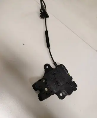 Chevrolet Camaro Tailgate/trunk/boot lock/catch/latch 13501988 13513995 687996079