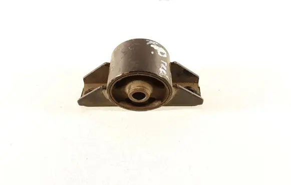 Mitsubishi Pajero Front differential mounting bracket MR374576